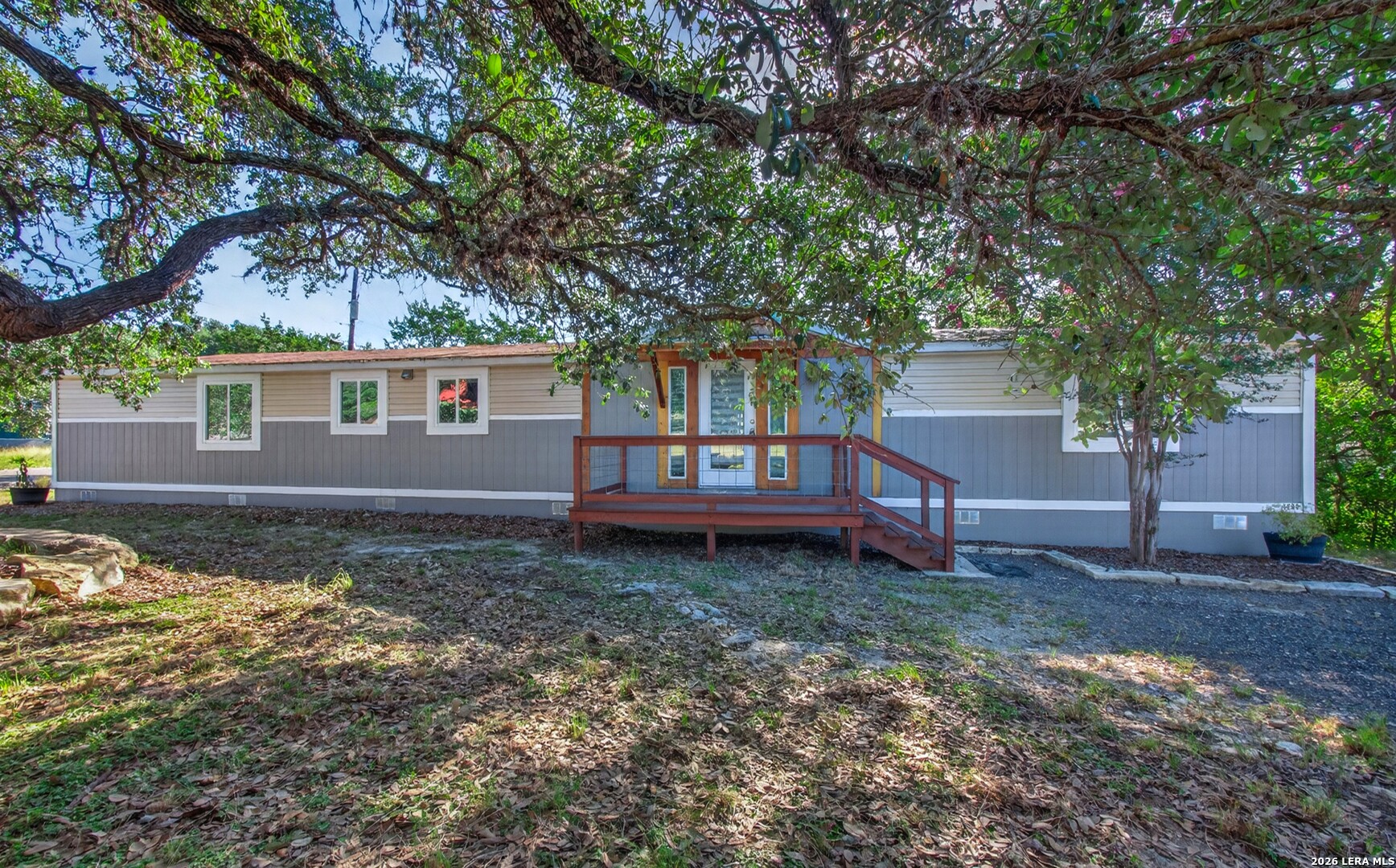 Photo 1 of 40 — 1265 Arcadia Dr, Canyon Lake, TX 78133