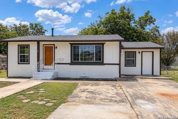 222 NOTRE DAME DR, SAN ANTONIO, TX 78228 - Image 00a4679452dff15d3ec822328218993b/2401199730