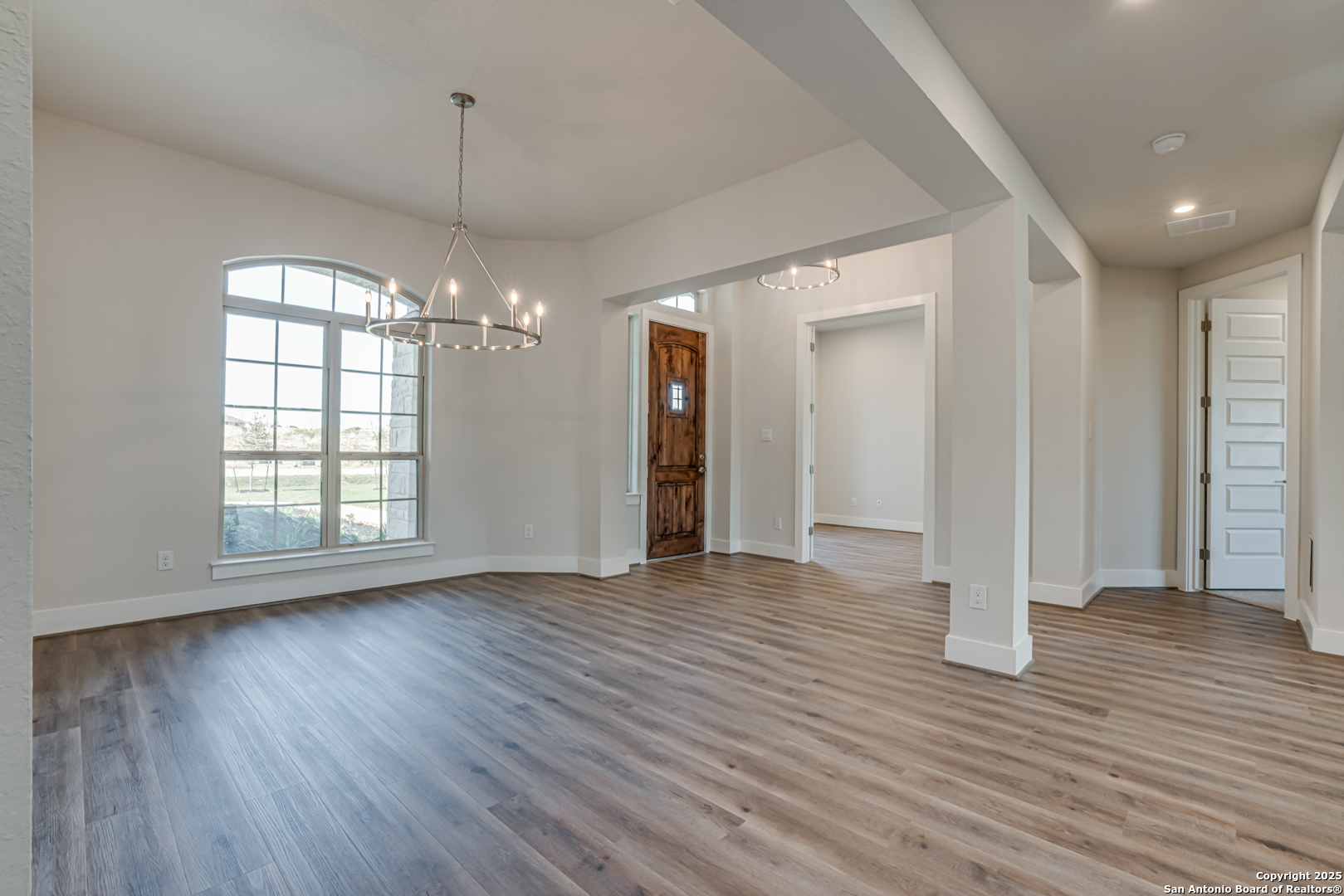 5014 Estates Oak Way