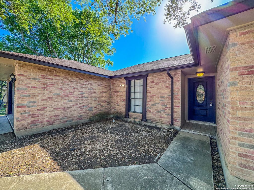 Photo of 4635 French Meadow, San Antonio, TX 78250 (MLS # 1858089)