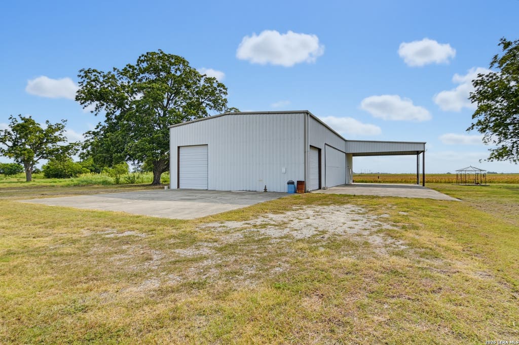 Photo of 1025 Link, Seguin, TX 78155 (MLS # 2007916)