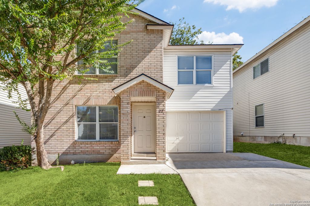 Photo of 22 MCLENNAN OAK, San Antonio, TX 78240 (MLS # 1955997)