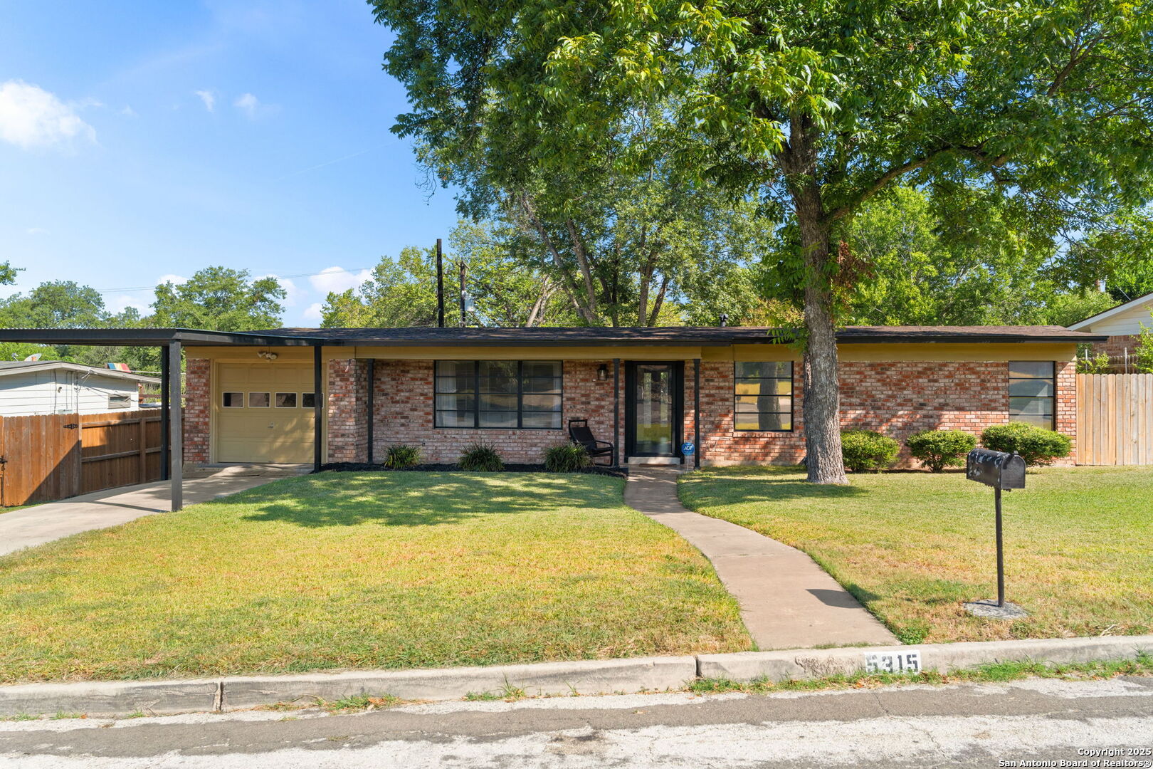 5315 Arrowhead Dr