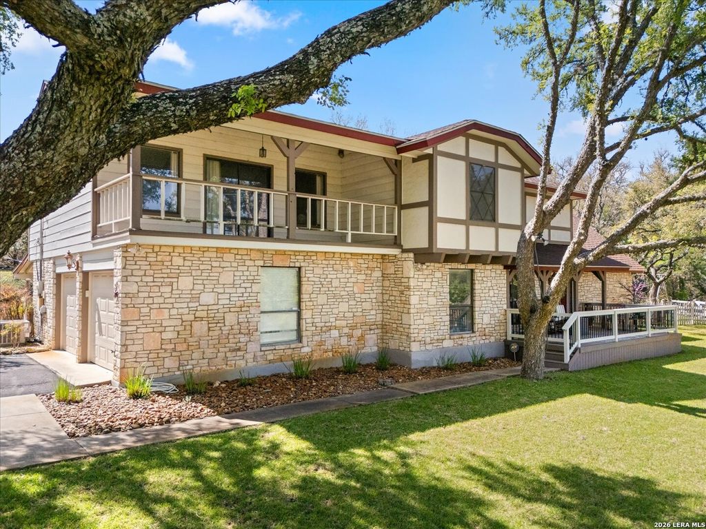 Photo of 110 Indian Knoll, Boerne, TX 78006 (MLS # 1948370)