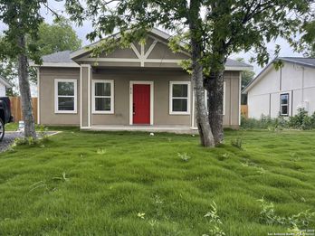 Single Family Residence at 610 Pecan Valley