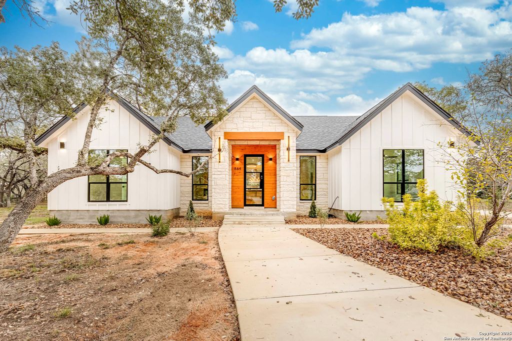 Photo of 864 Paddy Rd, Floresville, TX 78114 (MLS # 1926707)