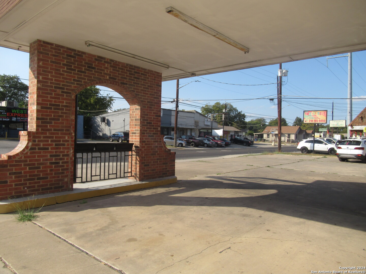 804 West Ave