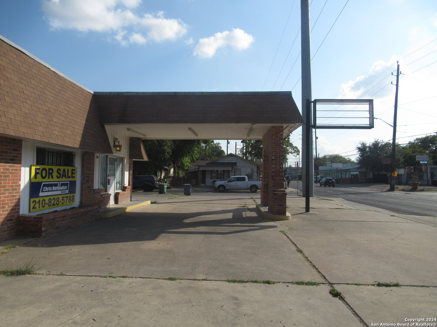 804 West Ave