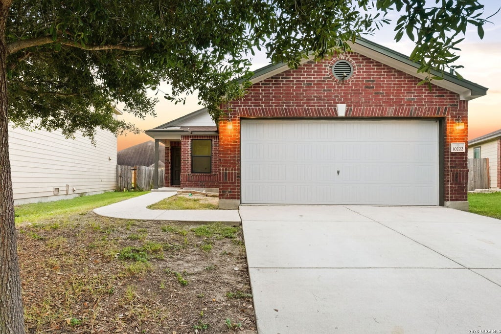 Photo of 10222 FOSSIL VLY, San Antonio, TX 78245 (MLS # 2008430)