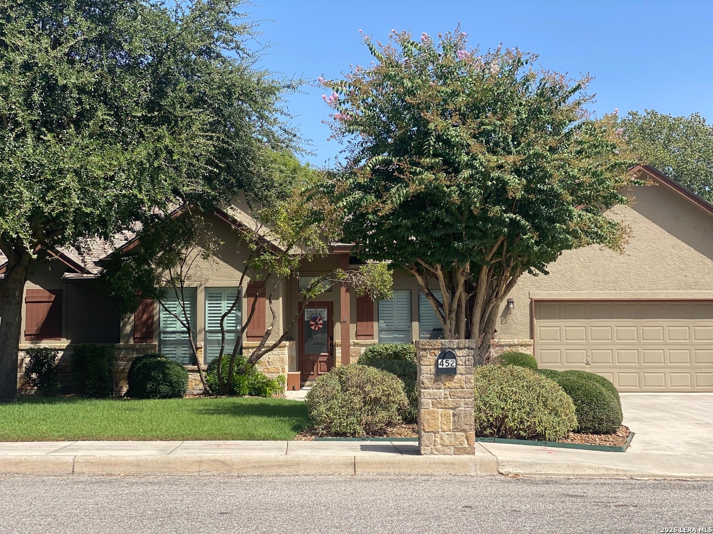 452 English Oaks