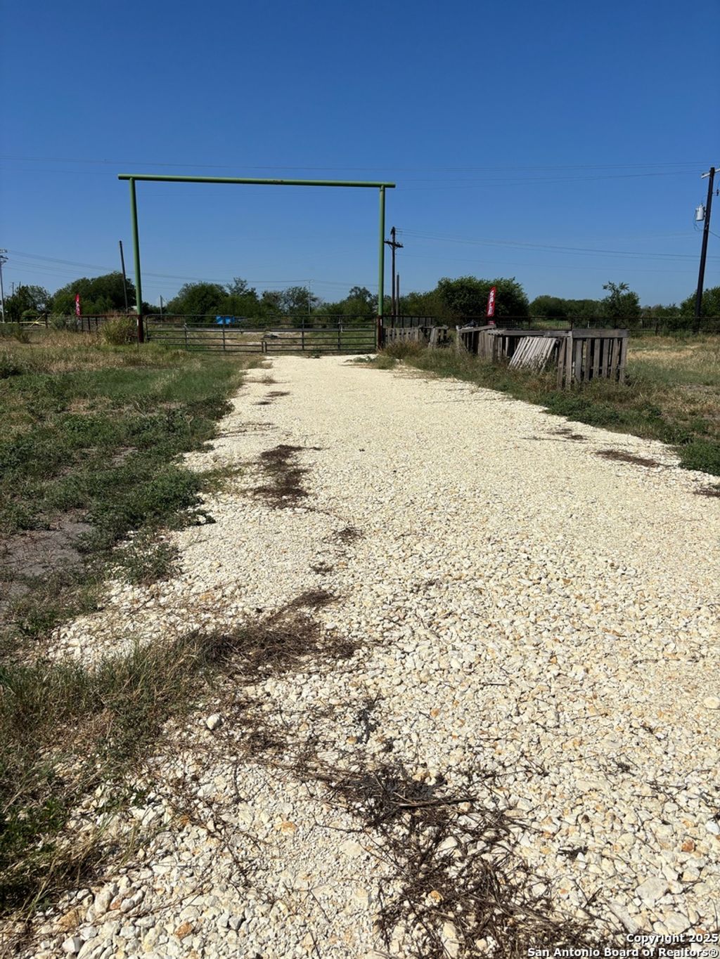 Photo of 1205 Highway 173, Devine, TX 78016 (MLS # 1897687)
