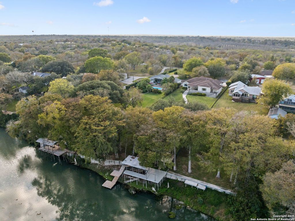 Photo of 110 Wampum Way, Seguin, TX 78155 (MLS # 1924522)