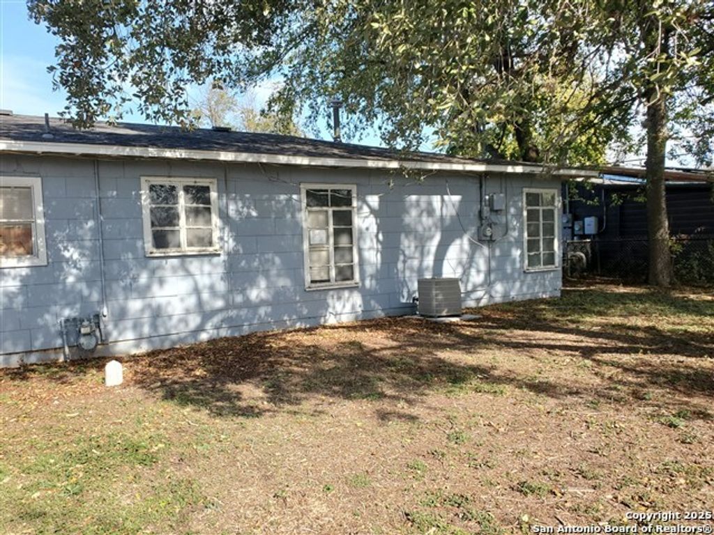 Photo of 384 Longview, San Antonio, TX 78220 (MLS # 1928861)
