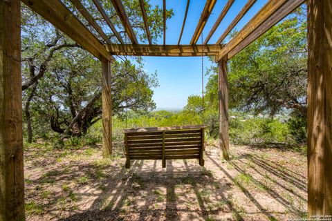 A home in Bandera