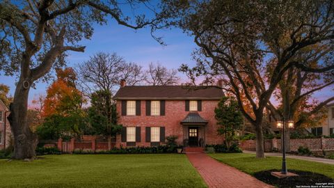 208 canterbury hill Terrell Hills TX 78209