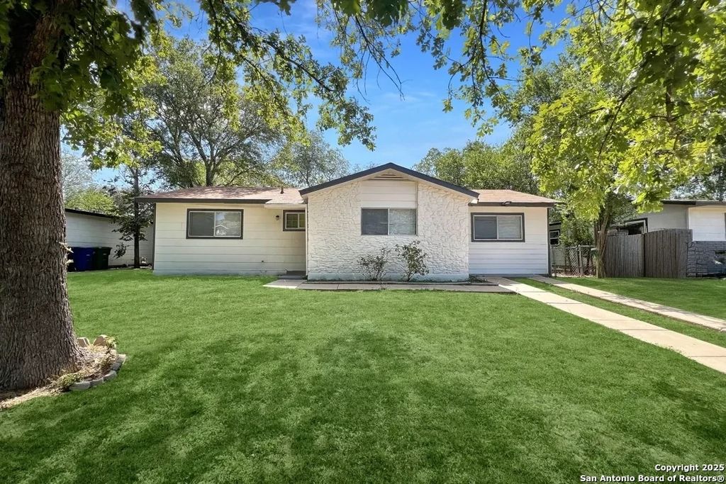 Photo of 4110 Tropical Dr, San Antonio, TX 78218 (MLS # 1925548)