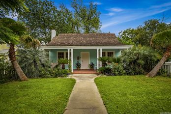 Single Family Residence at 511 W Hollywood Ave
