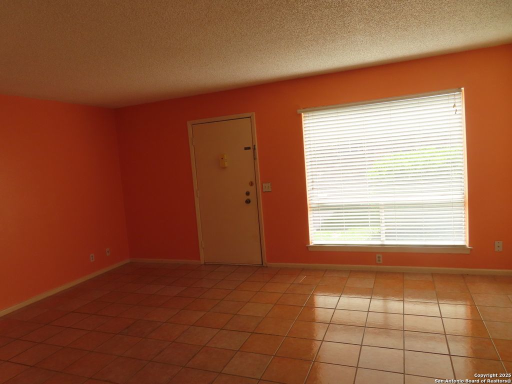 Photo of 9503 Powhatan 201 #201, San Antonio, TX 78230 (MLS # 1859185)