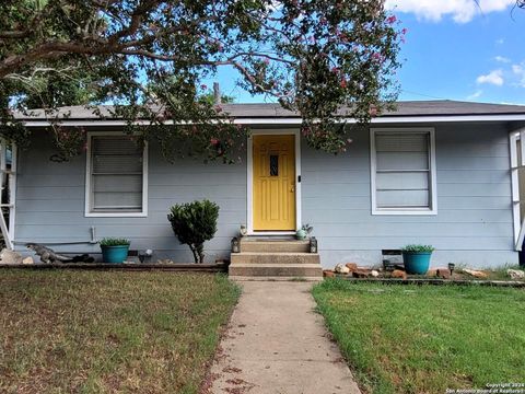 A home in Floresville