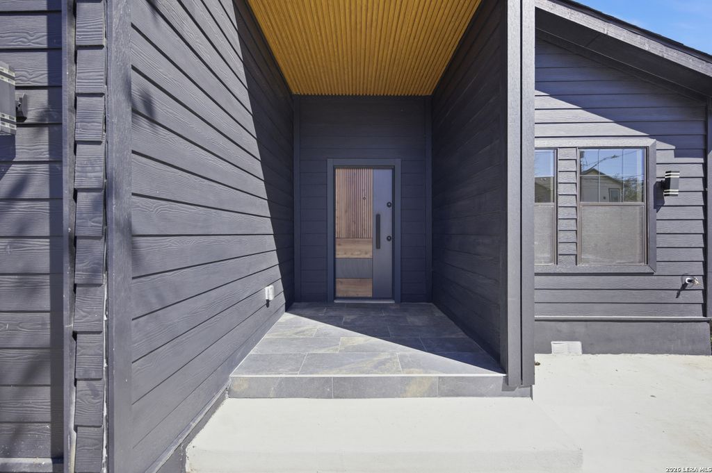 Photo of 1515 Lamar, San Antonio, TX 78202 (MLS # 1951156)