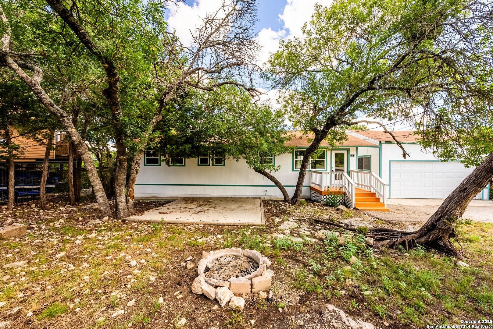 2792 Woodcrest