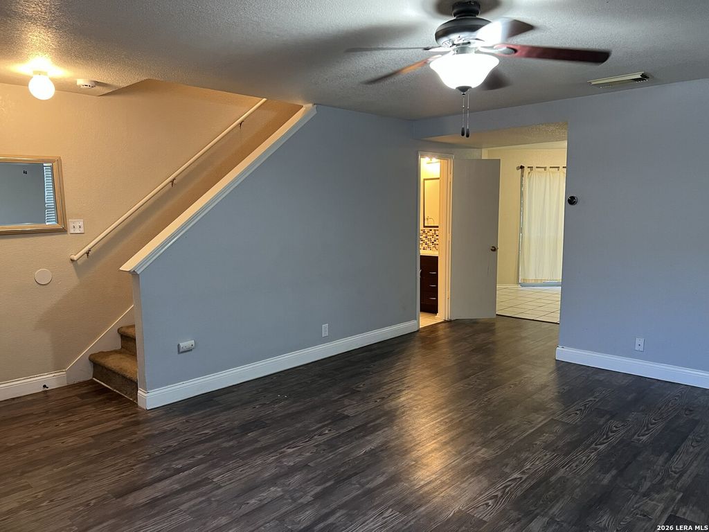 Photo of 7 Latrobe Post, San Antonio, TX 78240 (MLS # 1955905)