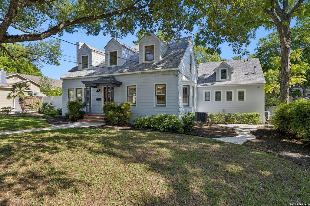Photo of 120 LAMONT AVE, Alamo Heights, TX 78209 (MLS # 2001035)