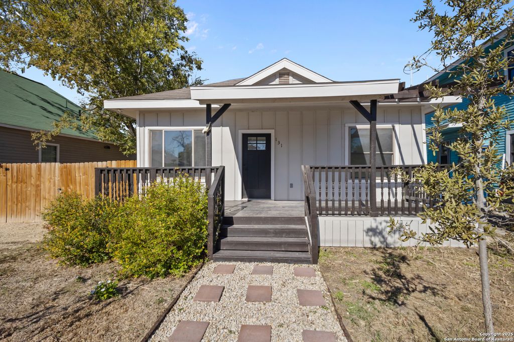 Photo of 131 Chicago, San Antonio, TX 78210 (MLS # 1931839)