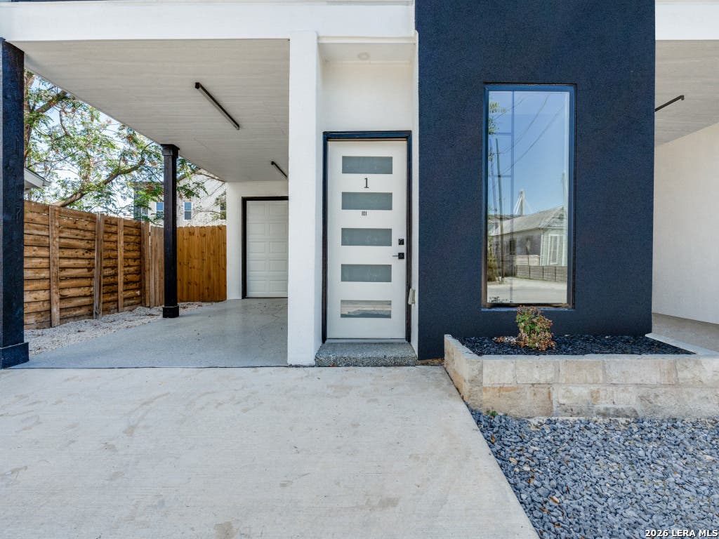 Photo of 308 S Mesquite St 101 #101, San Antonio, TX 78203 (MLS # 1972309)