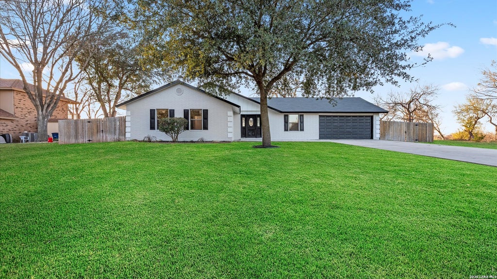 Photo of 300 RIDGE CREST DR, Seguin, TX 78155 (MLS # 2008147)