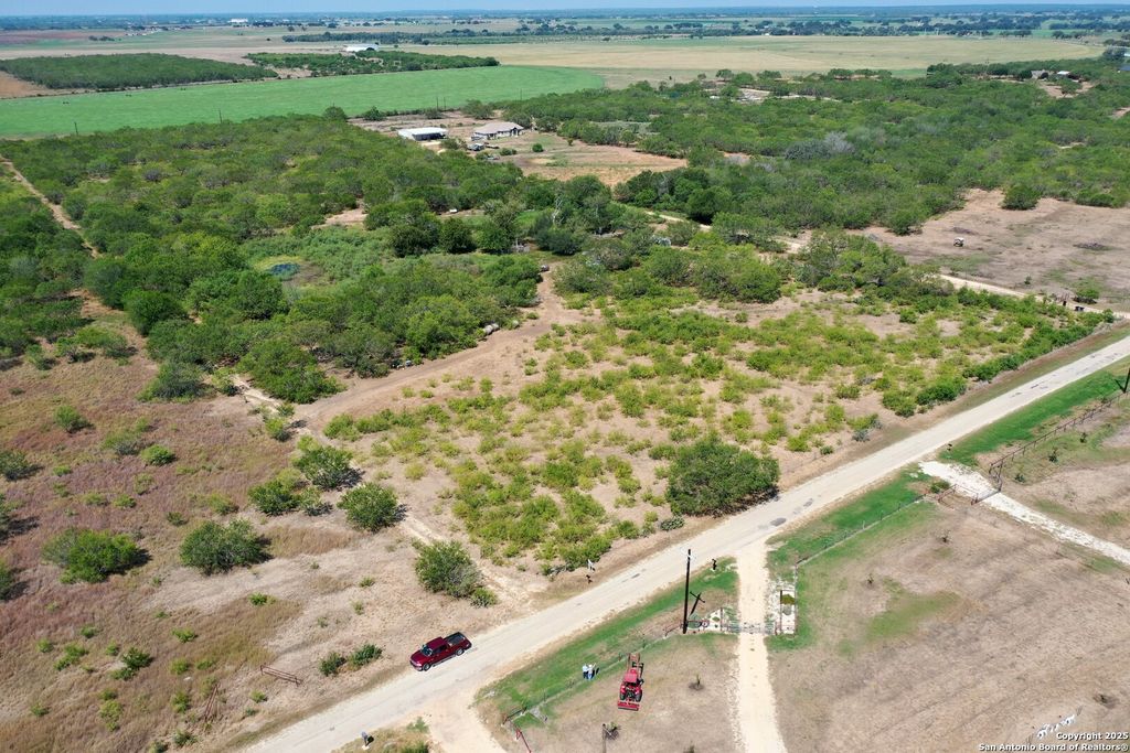 Photo of 788 County Road 154, Pleasanton, TX 78064 (MLS # 1899022)