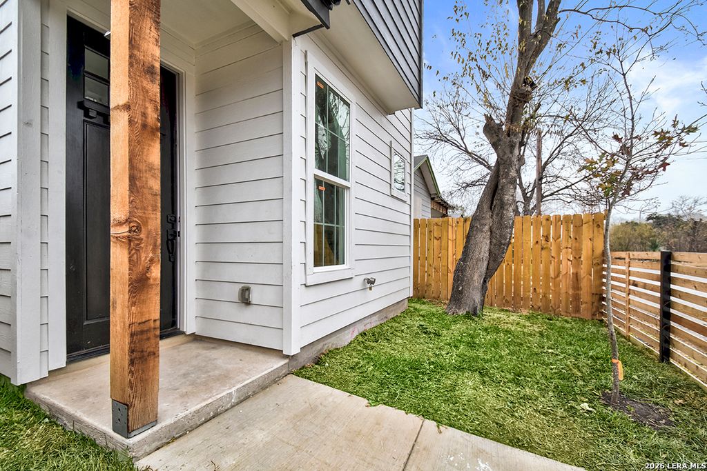 Photo of 831 Montezuma, San Antonio, TX 78207 (MLS # 1938203)