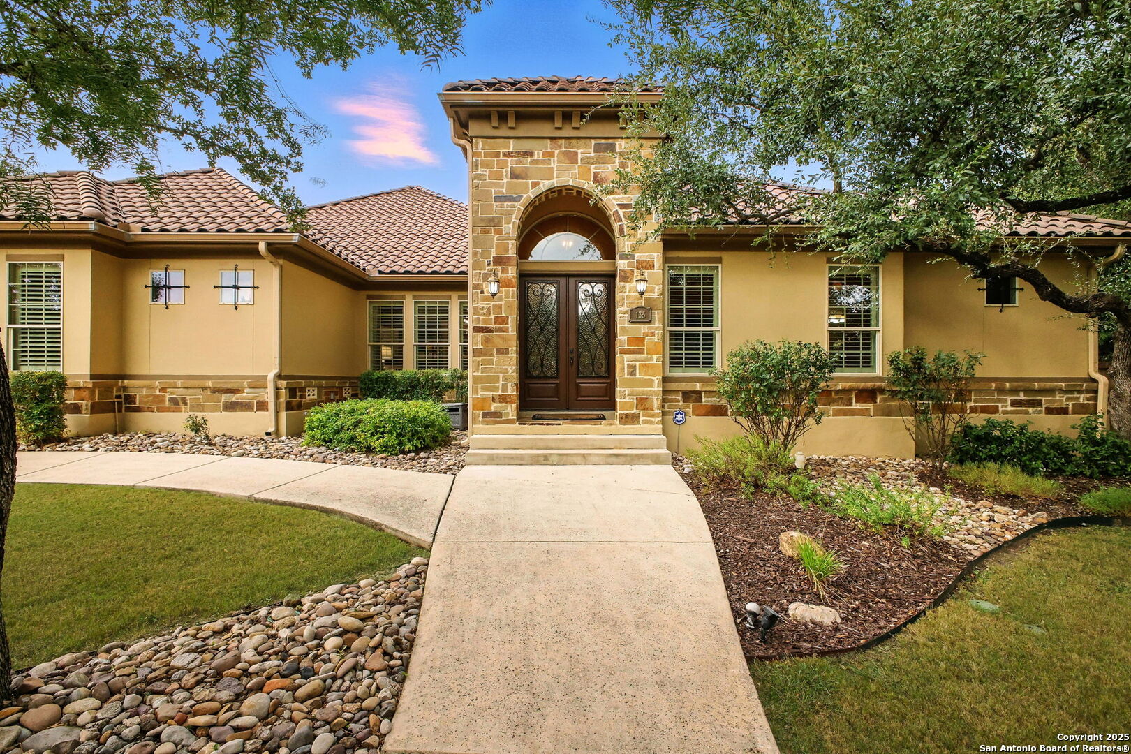 135 Penns Way