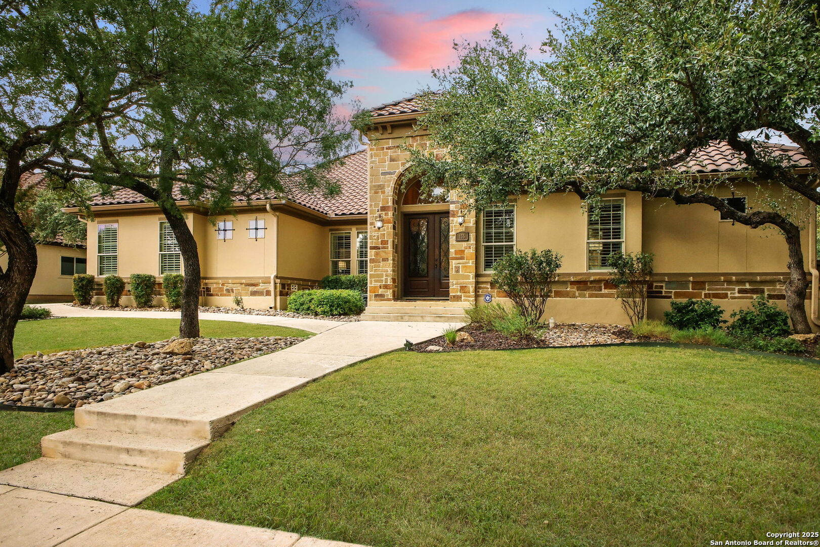135 Penns Way