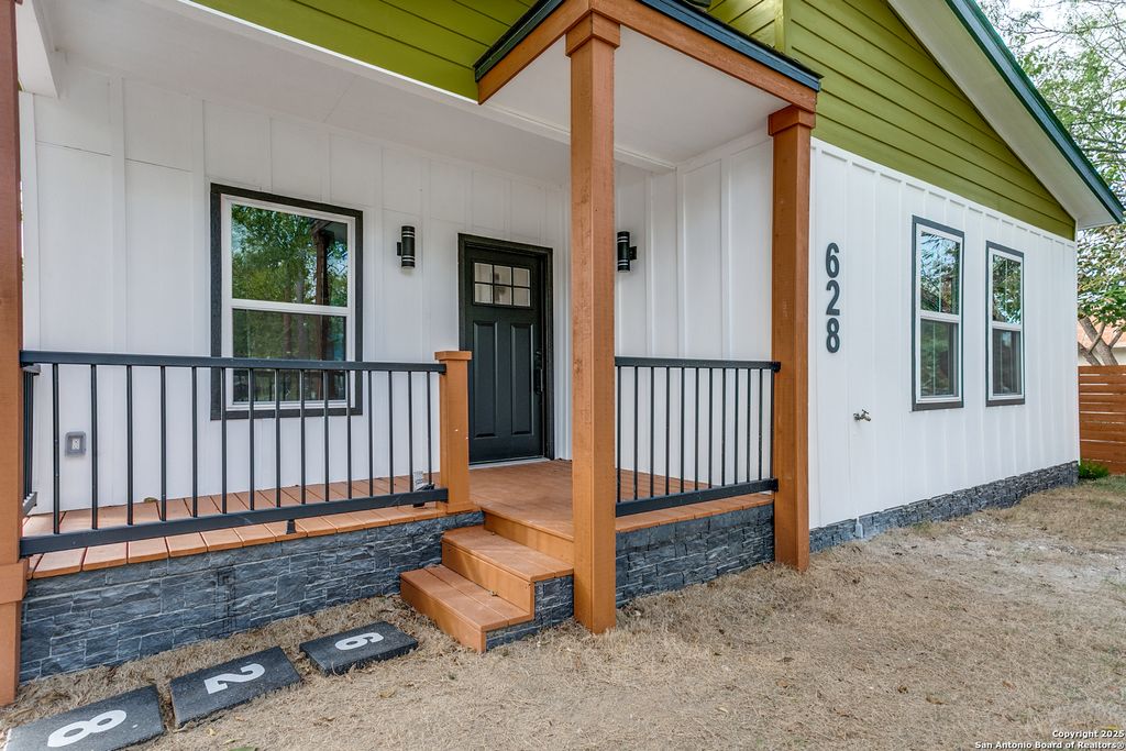 Photo of 628 Essex, San Antonio, TX 78210 (MLS # 1917956)