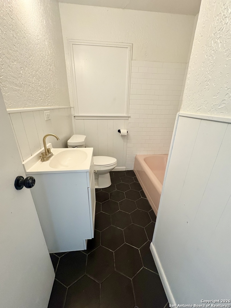 219 Bushick Dr