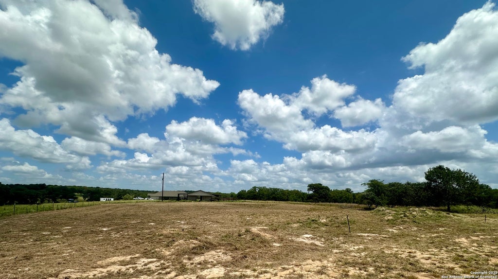 Photo of 713 Sunrise Ln, La Vernia, TX 78121 (MLS # 1877783)