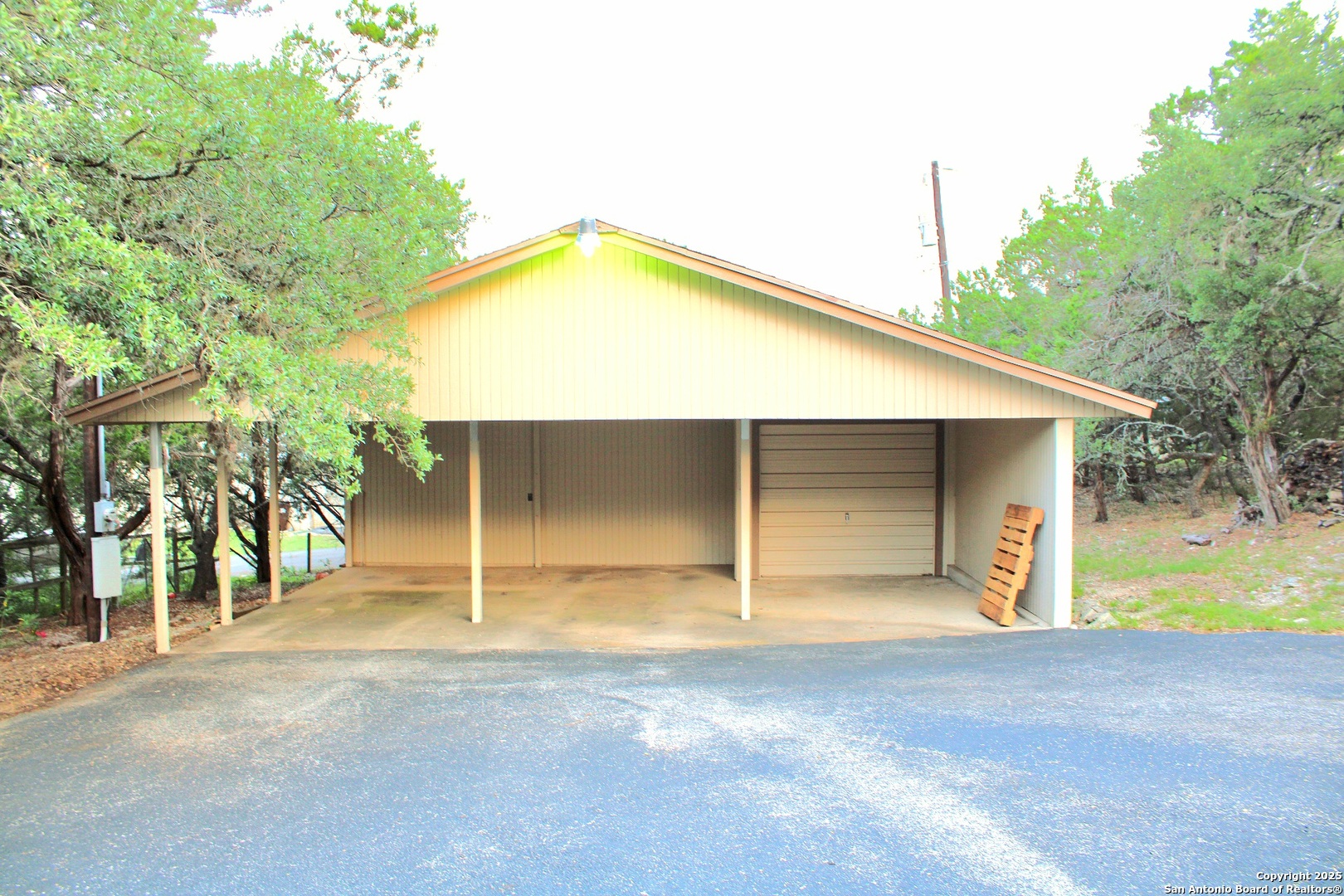 9118 Fox Briar