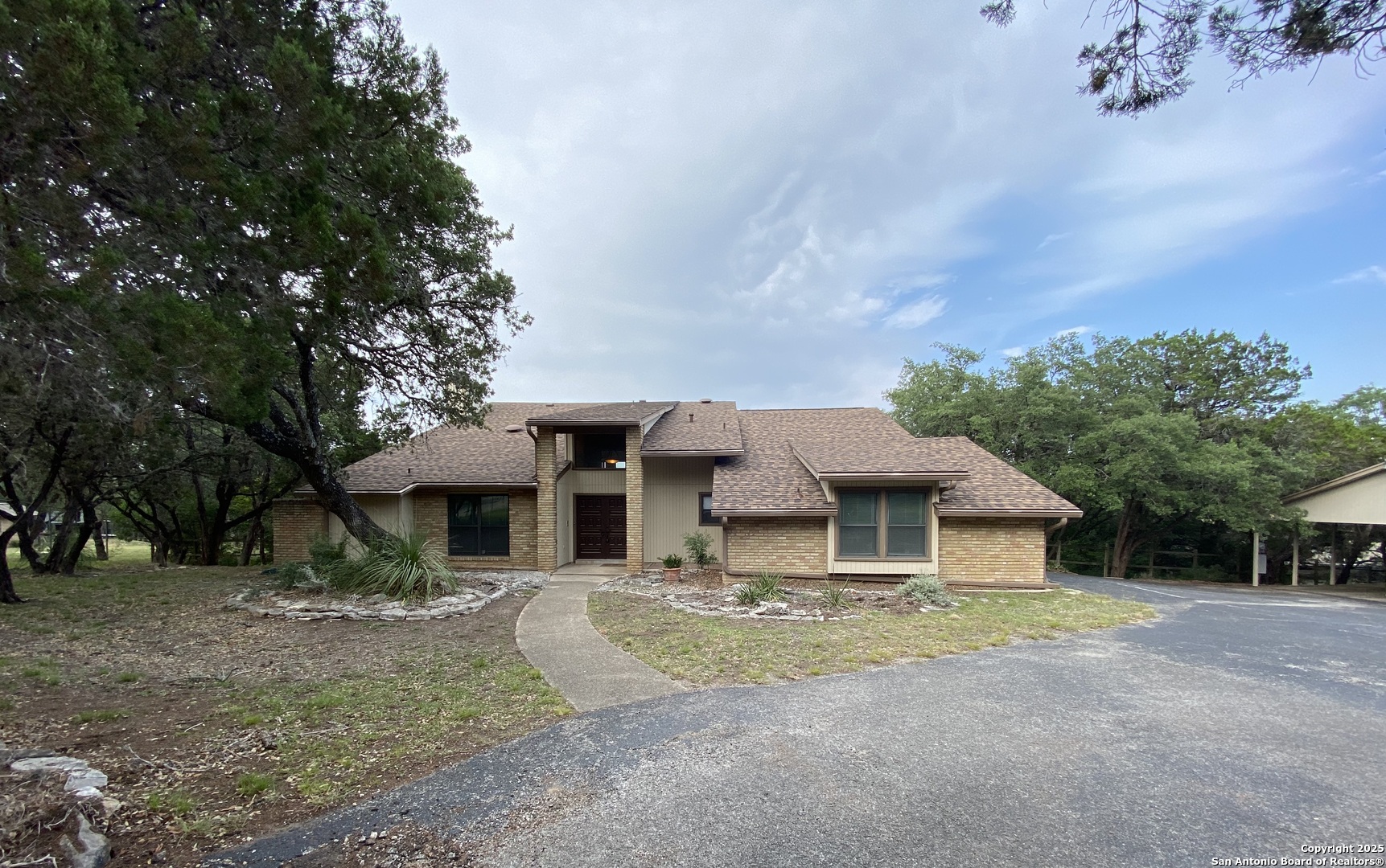 9118 Fox Briar