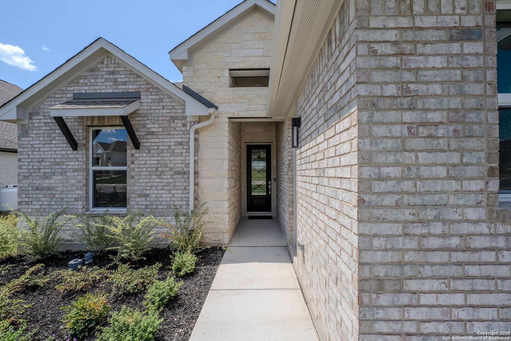 Photo of 6821 Arbor Falls, Fair Oaks Ranch, TX 78015 (MLS # 1896186)