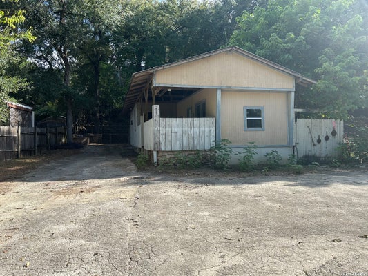 189 PLACID COVE DR, NEW BRAUNFELS, TX 78130 - Image 02ac7e6980bd76c7a2add7943b7c1917/2584093497
