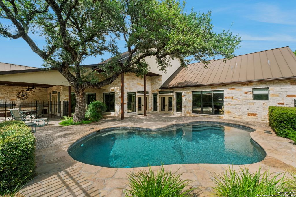 Photo of 162 Riverwood, Boerne, TX 78006 (MLS # 1928124)