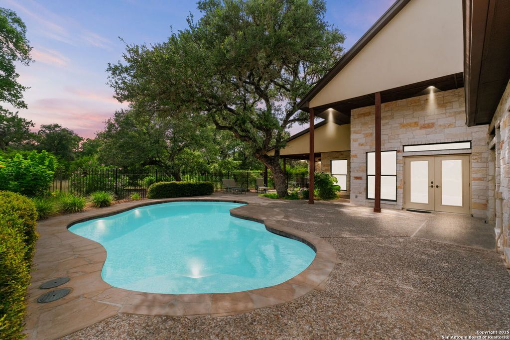 Photo of 162 Riverwood, Boerne, TX 78006 (MLS # 1928124)