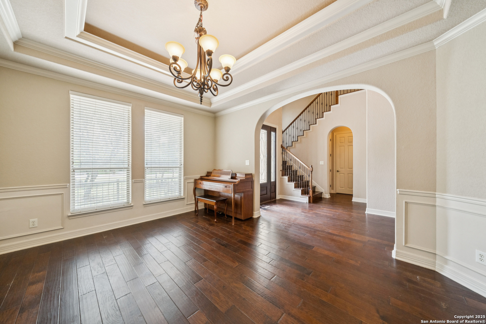 1417 DOVER LANE