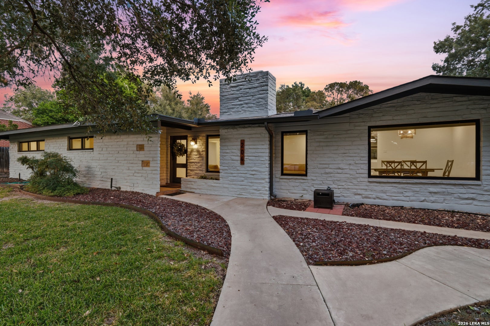 204 Gardenview