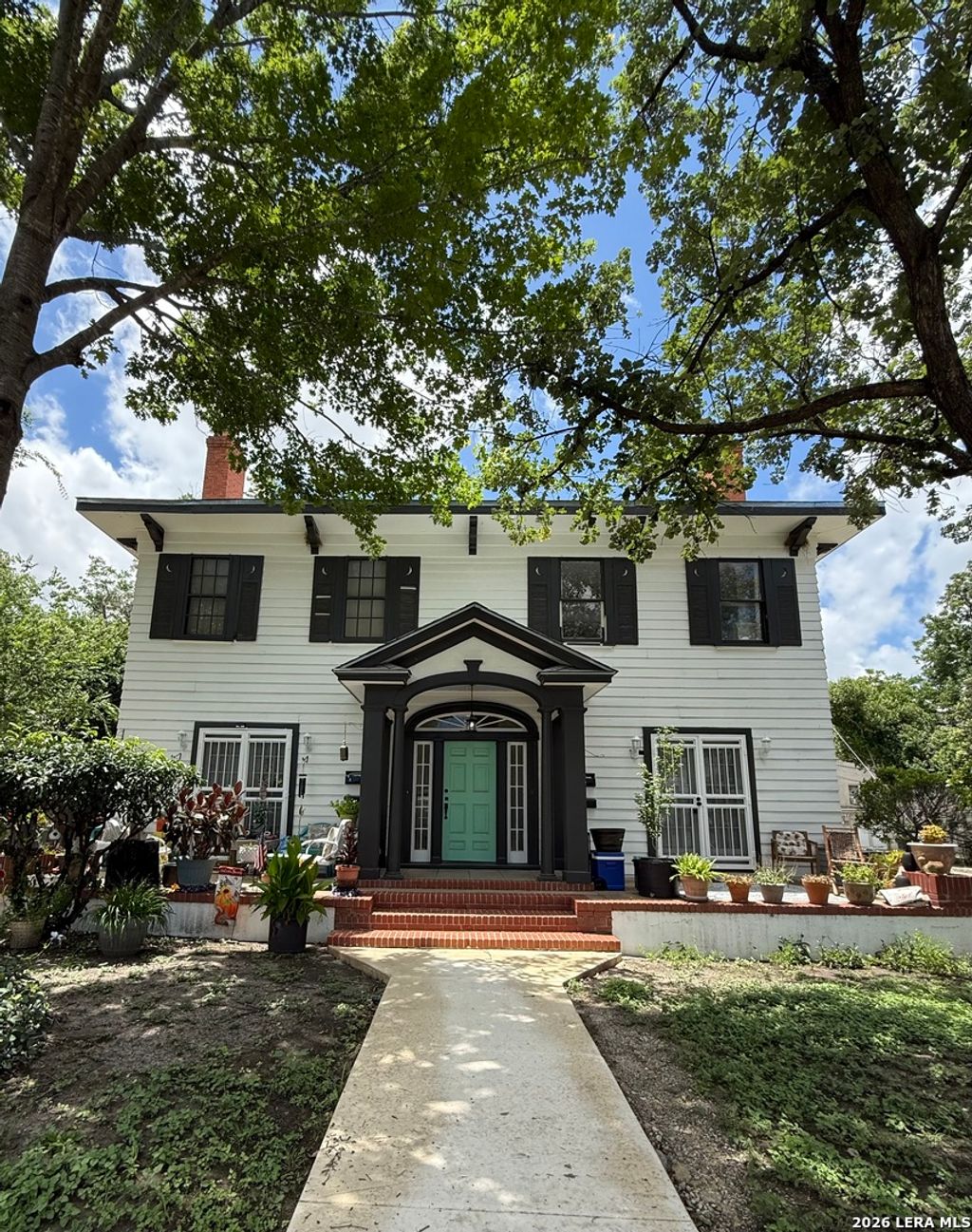 Photo of 1044 W MISTLETOE AVE 4 #4, San Antonio, TX 78201 (MLS # 1991222)
