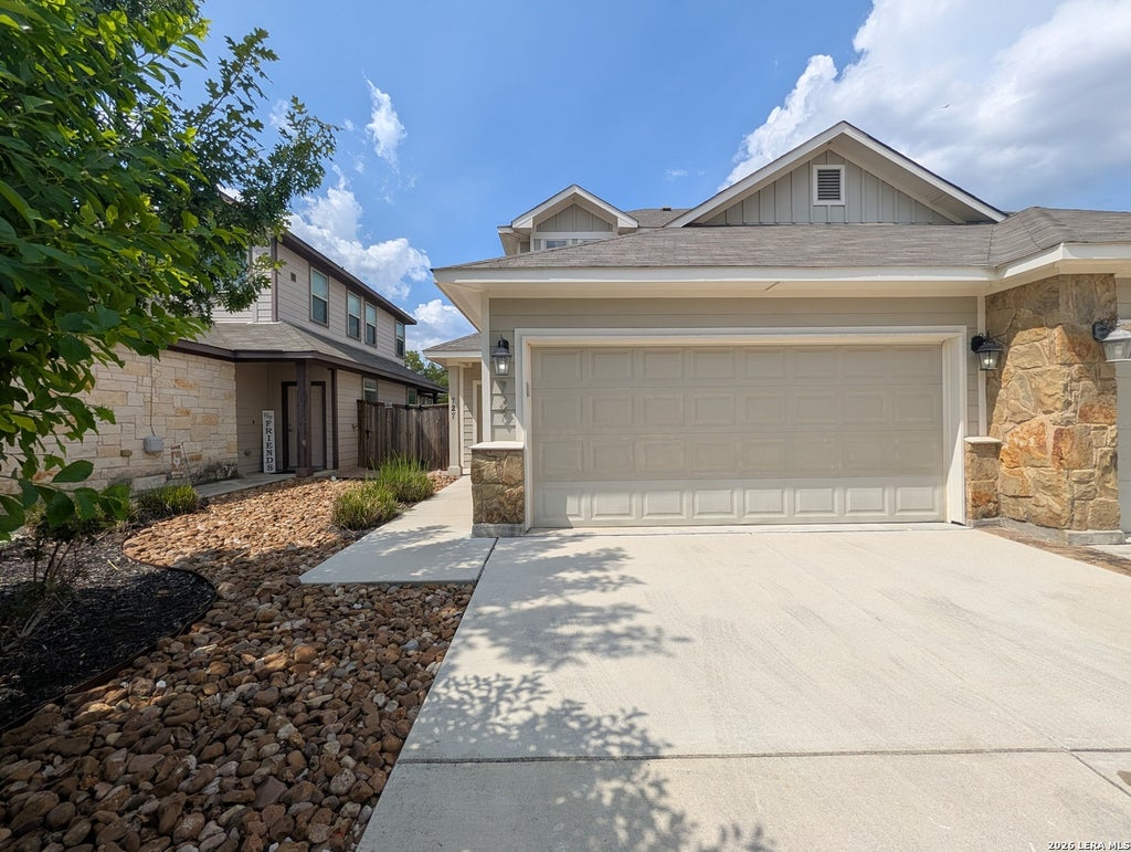 Photo of 727 Gristmill Dr, New Braunfels, TX 78130 (MLS # 2019828)