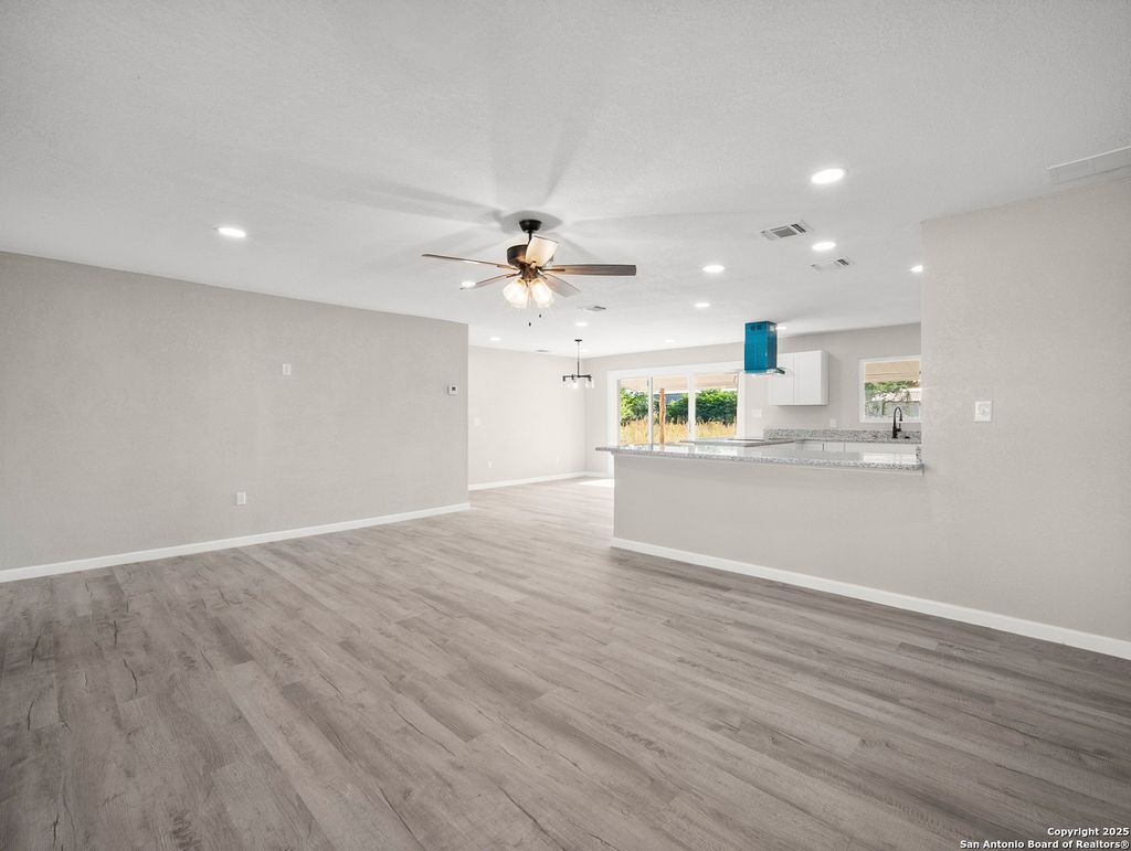 Photo of 19551 Fm 463, Devine, TX 78016 (MLS # 1891290)