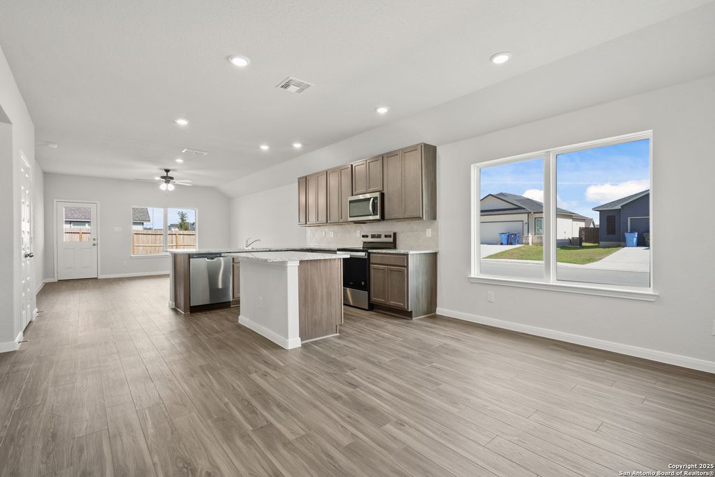 Photo of 1200 Sweden, Seguin, TX 78155 (MLS # 1888661)