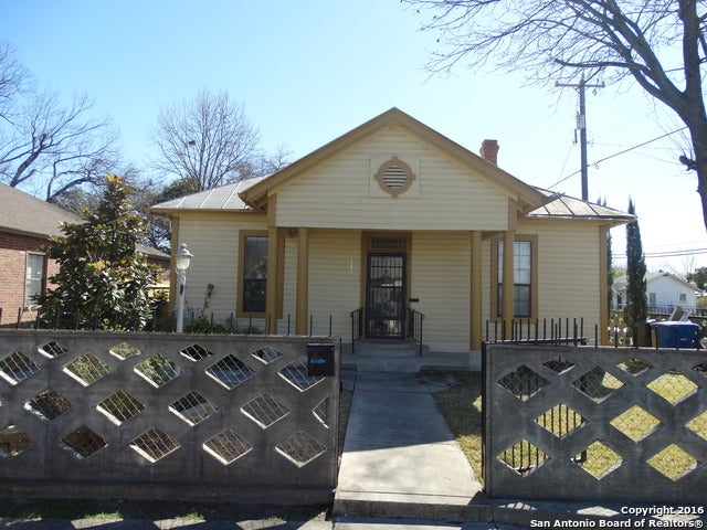 Photo of 262 Ray Ave, San Antonio, TX 78204 (MLS # 1953559)